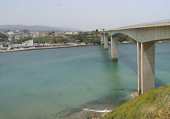 Ría del Eo, que separa Asturias y Galicia.