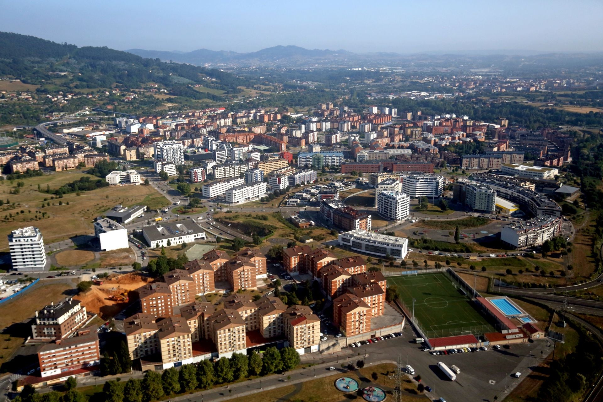 Así se ve Oviedo desde el helicóptero de la Policía Nacional