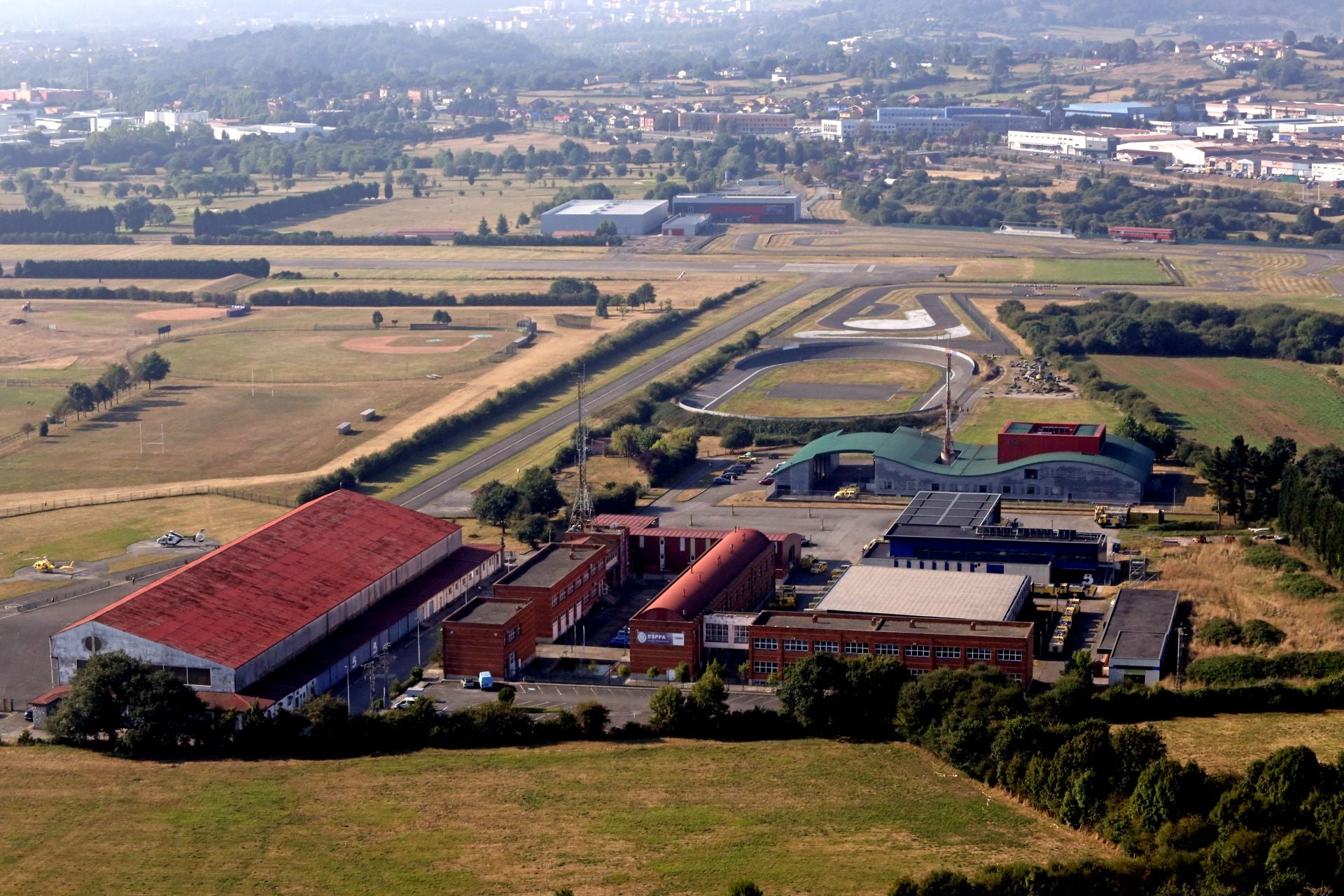 Así se ve Oviedo desde el helicóptero de la Policía Nacional