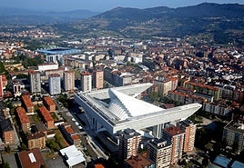 La ciudad de Oviedo, desde el helicóptero de la Policía Nacional.