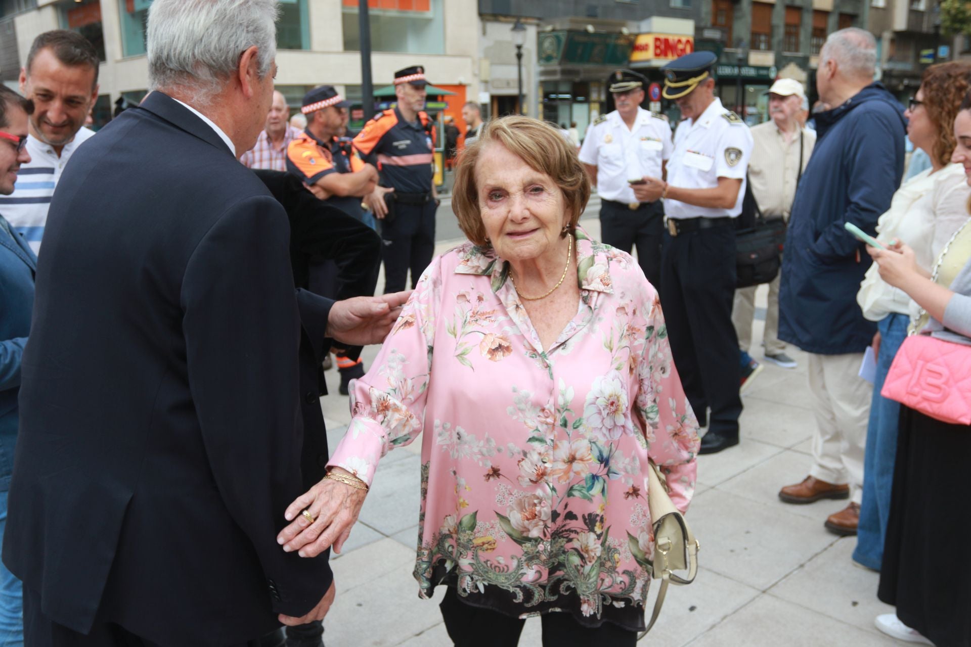 Así ha sido la ofrenda floral a Jovellanos en Gijón