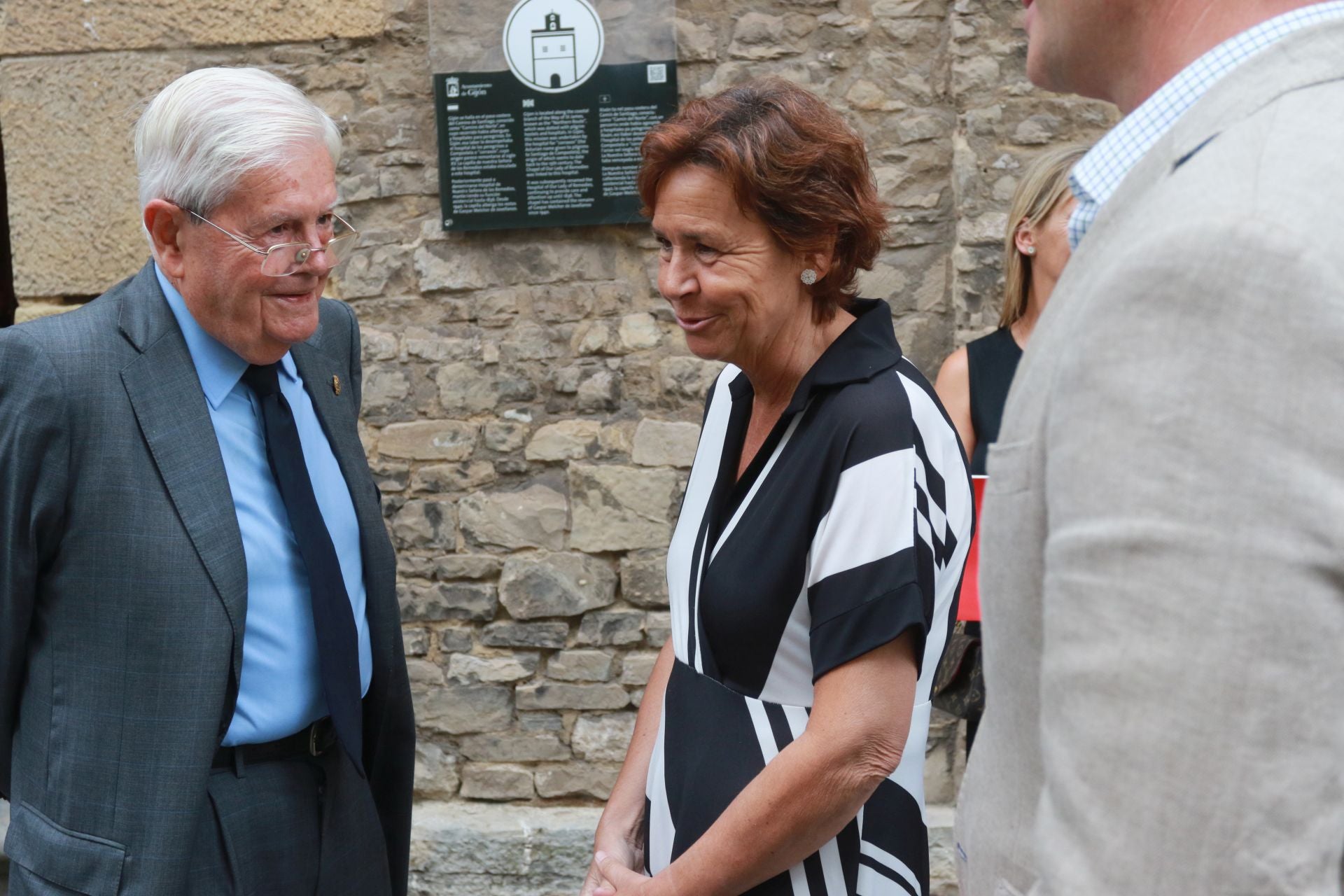 Así ha sido la ofrenda floral a Jovellanos en Gijón