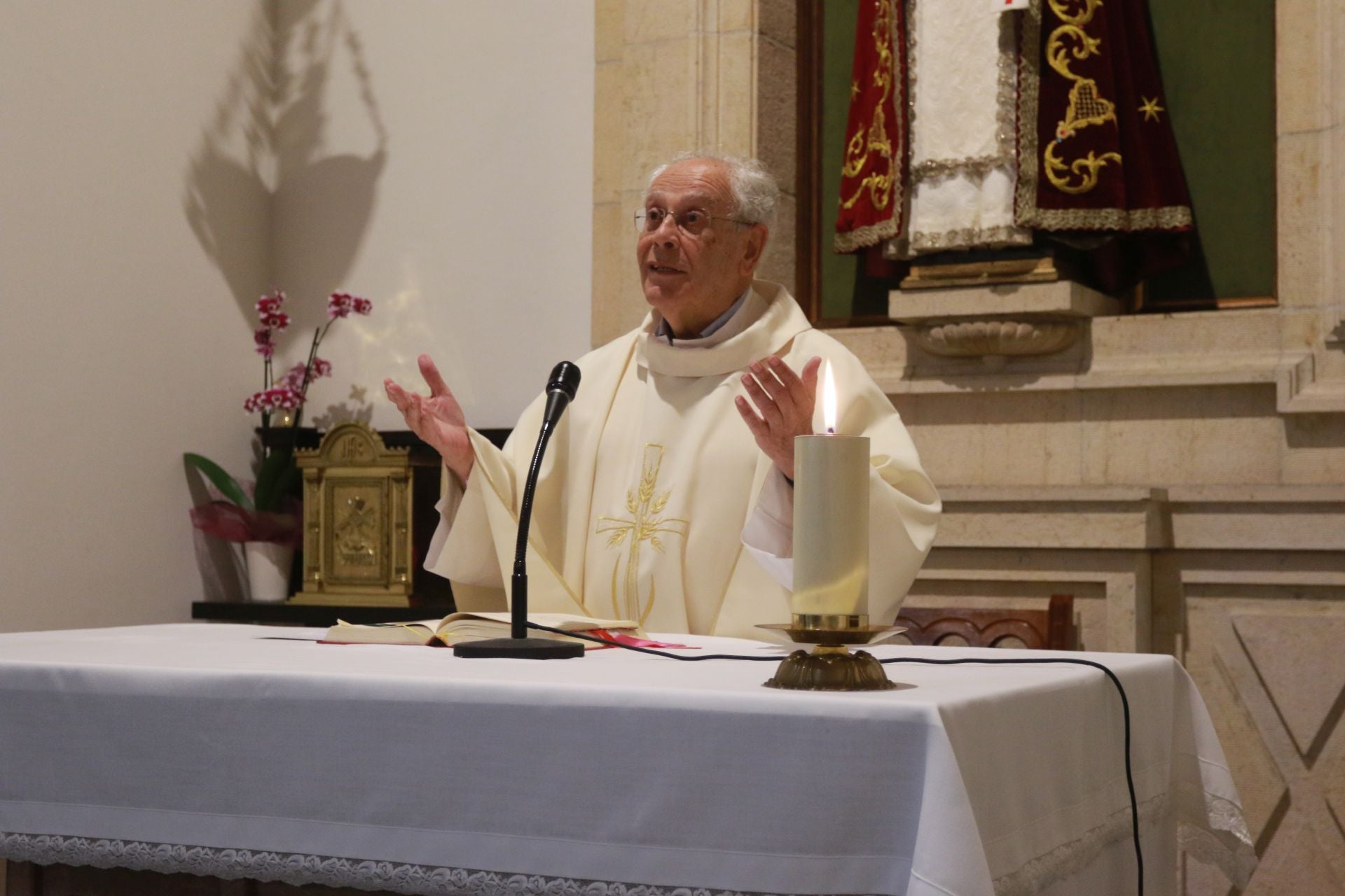 Así ha sido la ofrenda floral a Jovellanos en Gijón