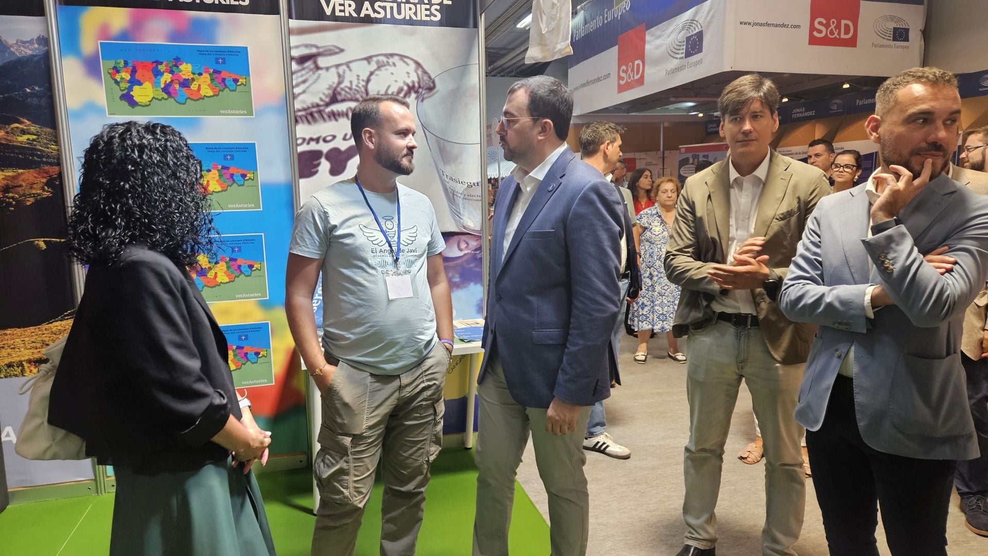 Las fotos que deja la visita de Adrián Barbón a la Feria de Muestras de Asturias