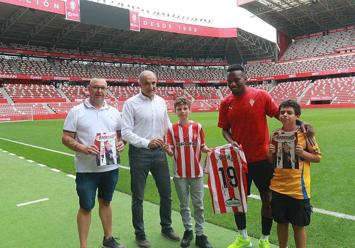 Aníbal, de la Asociación Anselmo López, junto a Joaquín, Hugo, Otero y Michel (primo de Hugo).