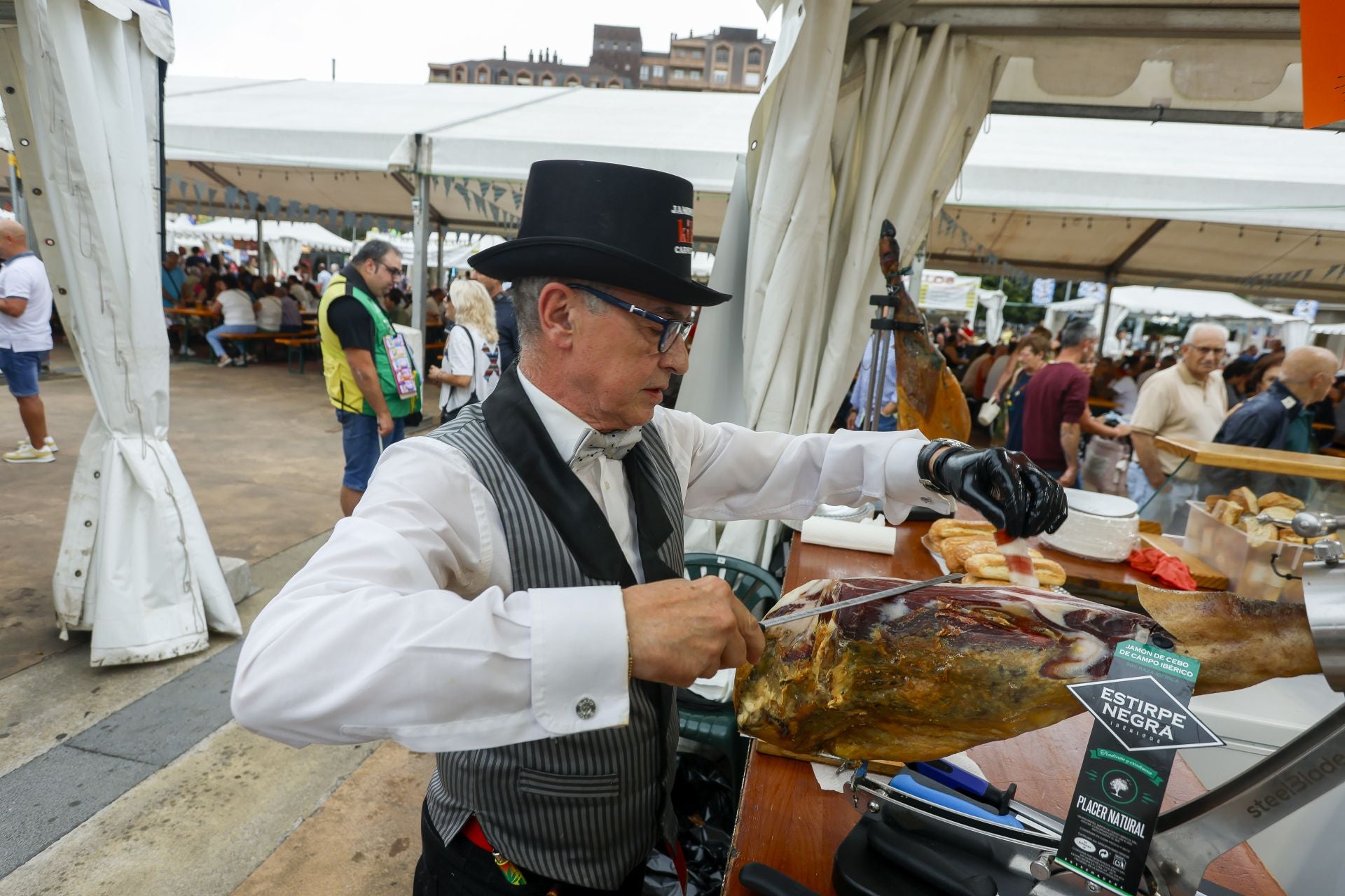 Avilés se rinde a la cerveza