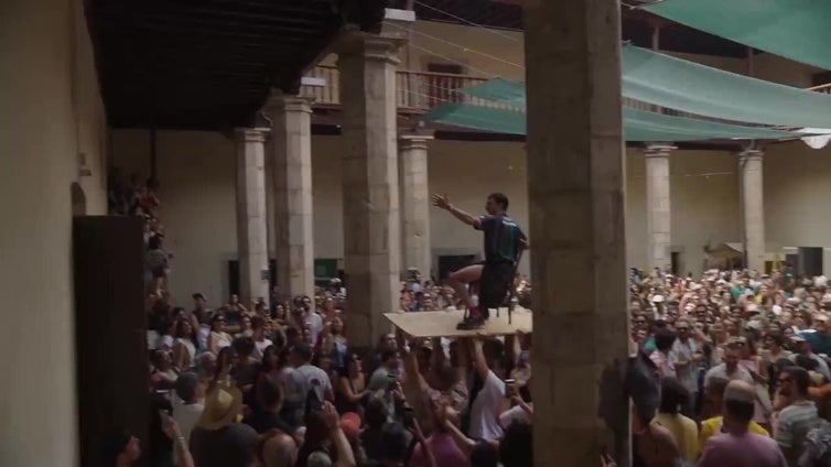 Rodrigo Cuevas lo da todo en el Prestoso Fest