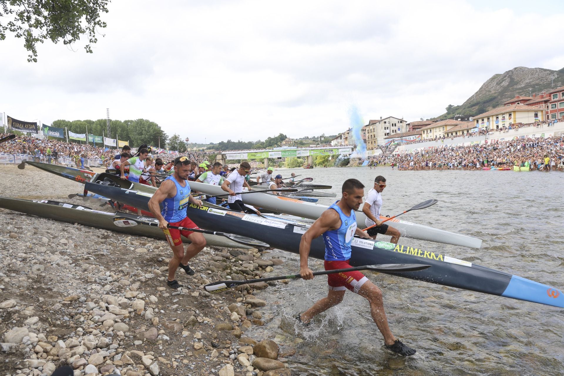 Descenso del Sella: las mejores fotos de la Fiesta de les Piragües