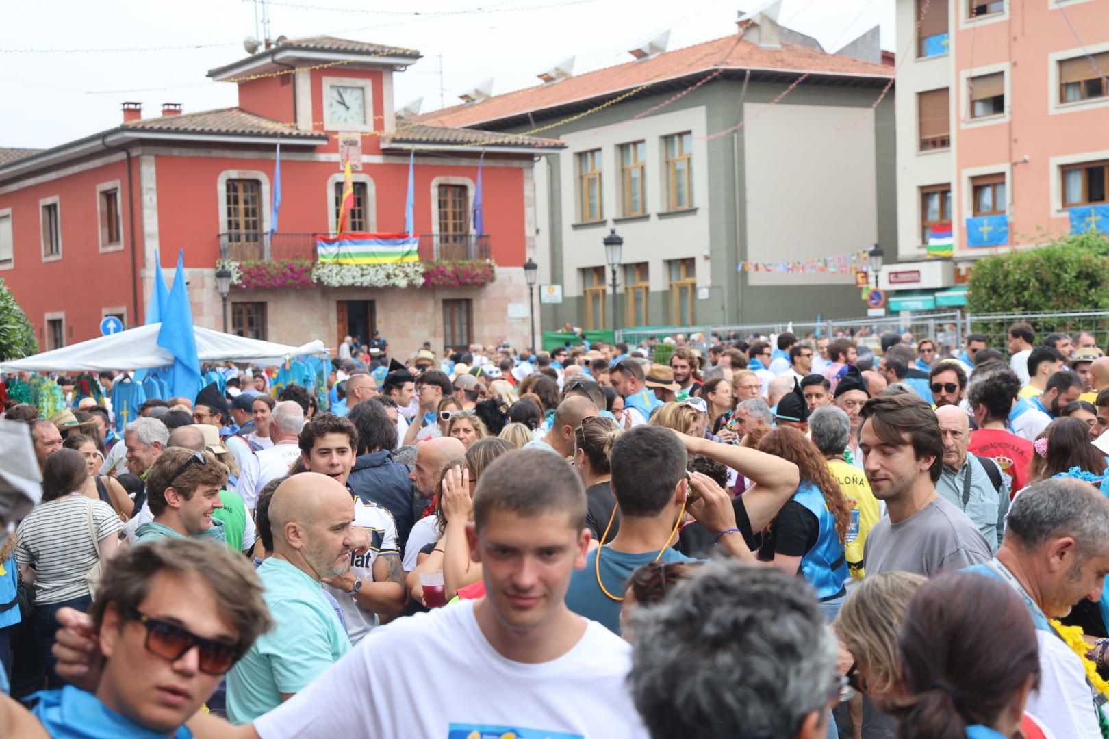 Así fue el desfile del Descenso del Sella 2025. ¡Búscate en las fotos!
