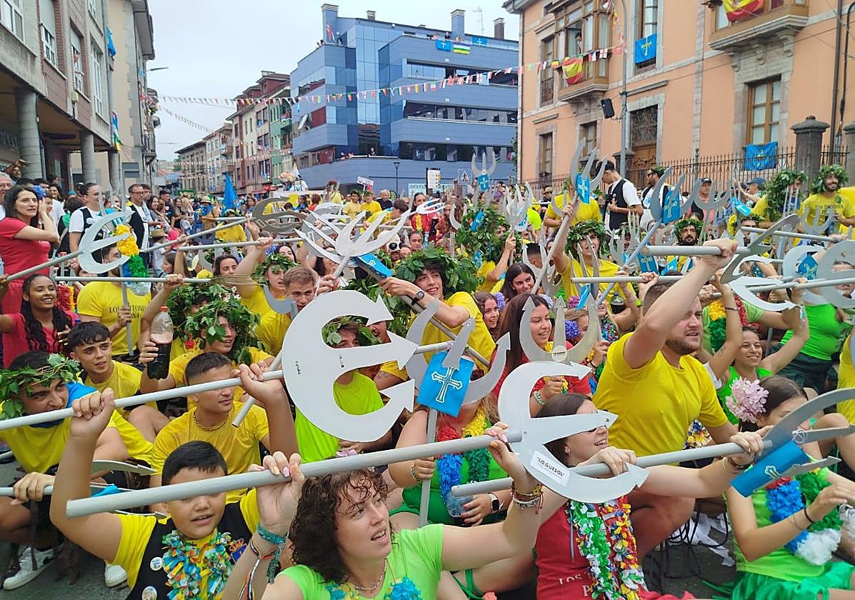 Así fue el desfile del Descenso del Sella 2025. ¡Búscate en las fotos!