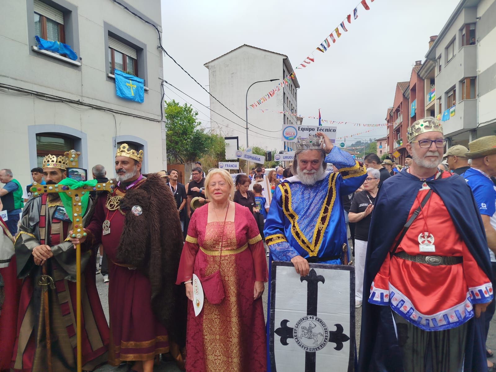 Así fue el desfile del Descenso del Sella 2025. ¡Búscate en las fotos!