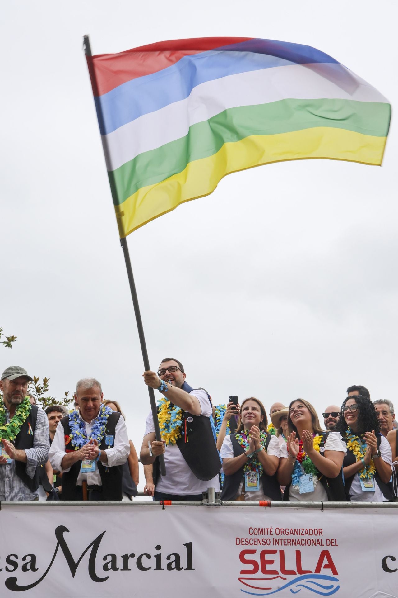 Así fue el desfile del Descenso del Sella 2025. ¡Búscate en las fotos!