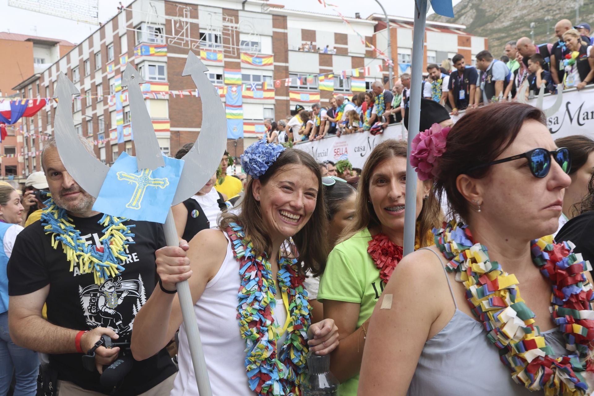 Así fue el desfile del Descenso del Sella 2025. ¡Búscate en las fotos!