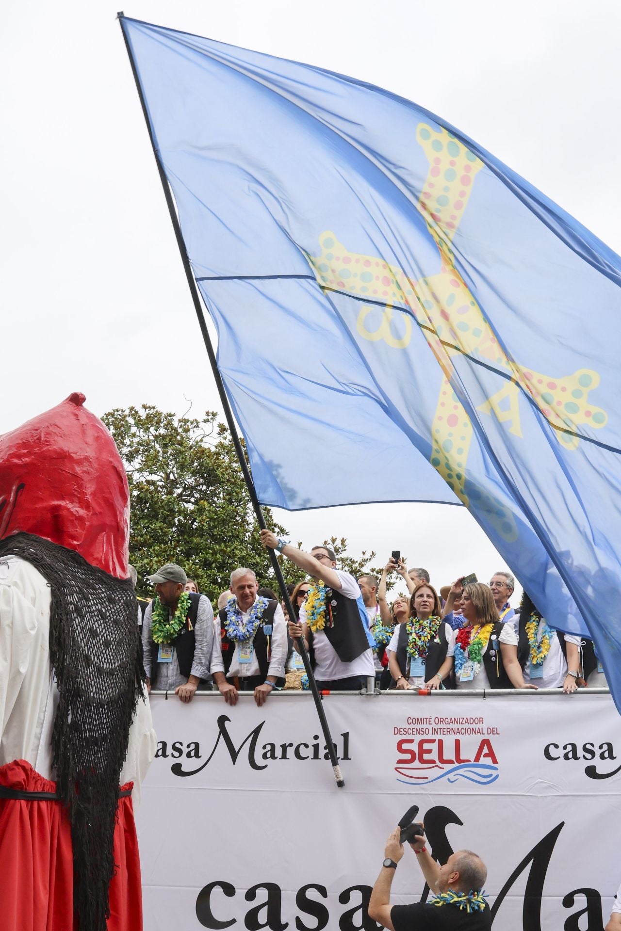 Así fue el desfile del Descenso del Sella 2025. ¡Búscate en las fotos!