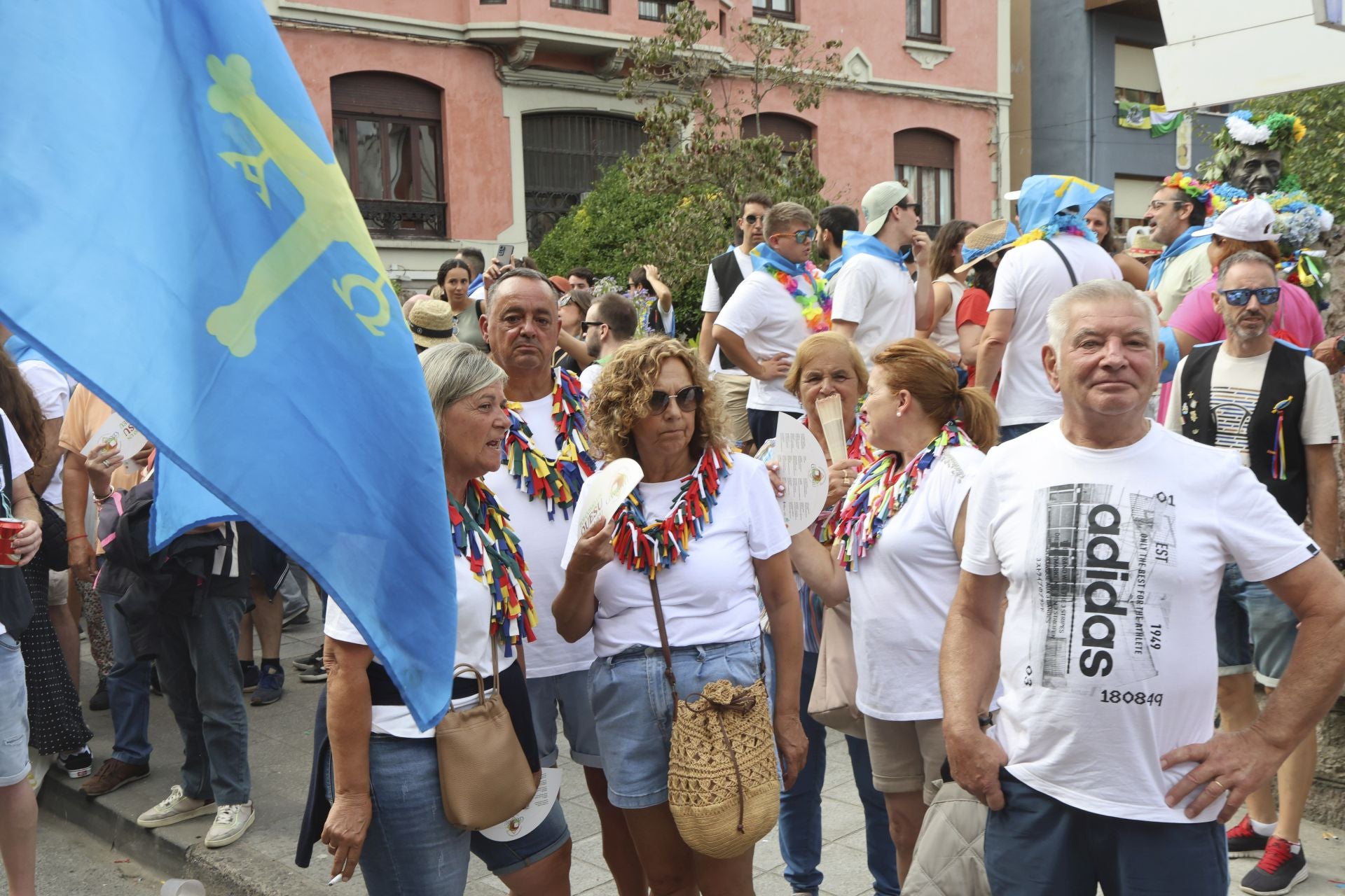 Así fue el desfile del Descenso del Sella 2025. ¡Búscate en las fotos!
