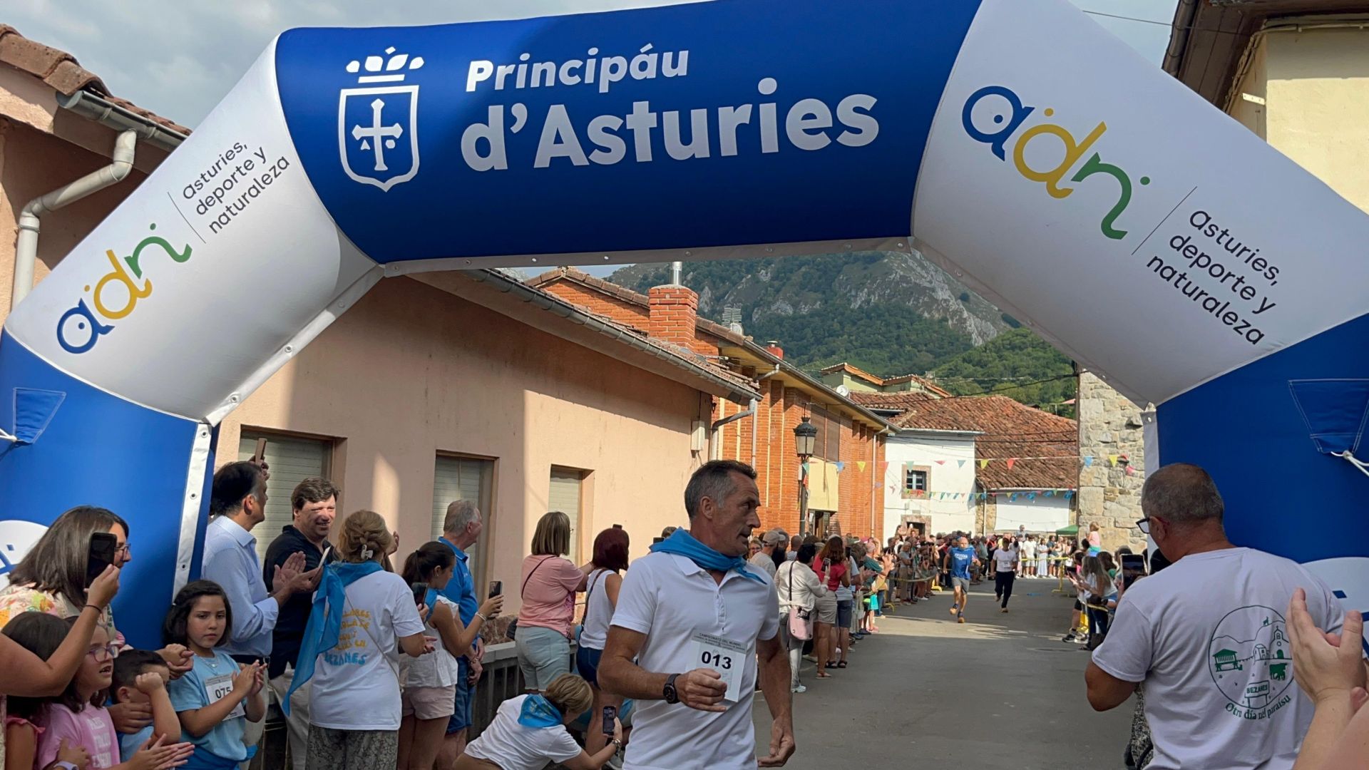 V Carrera de Madreñes en Caso