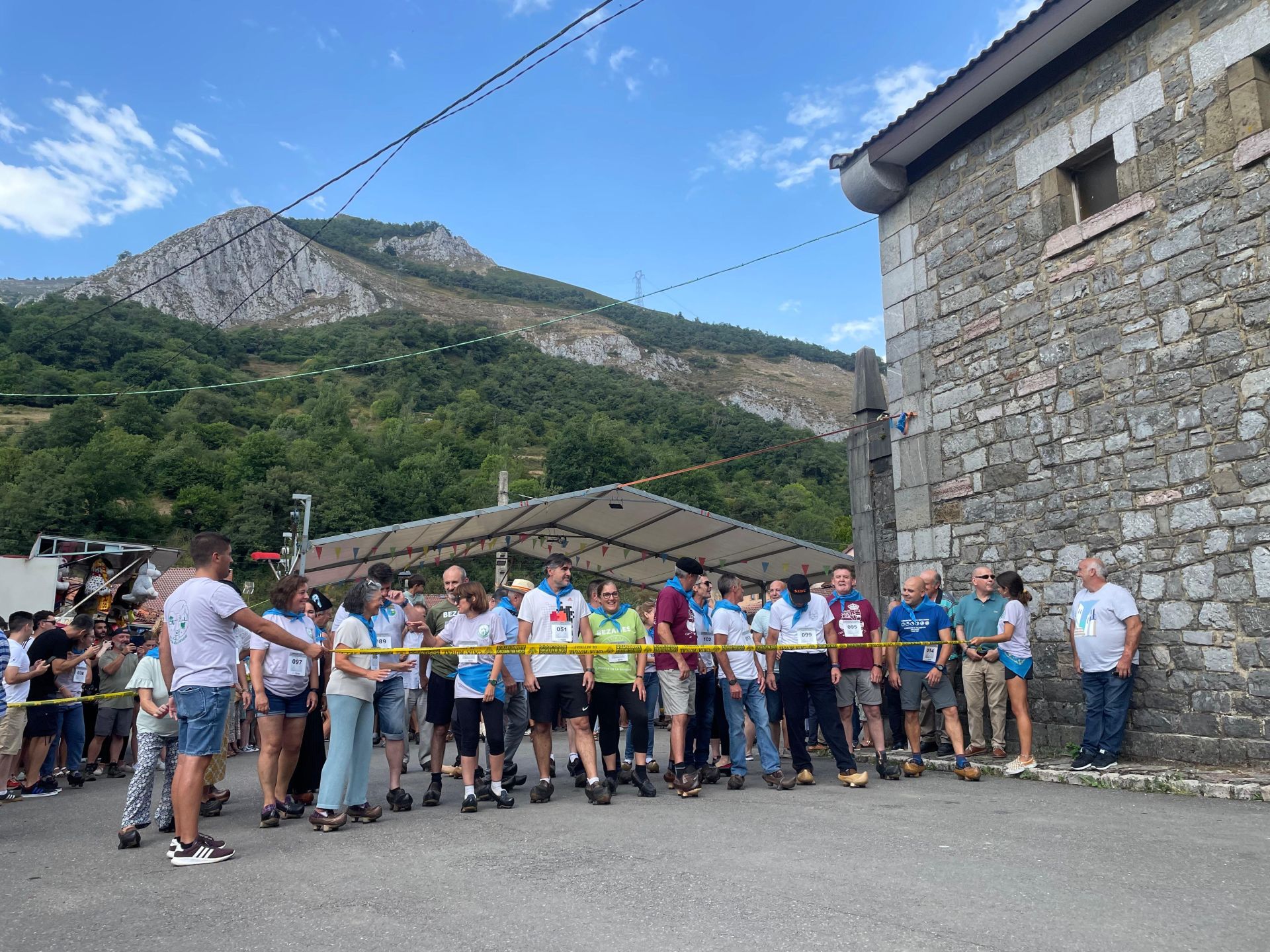 V Carrera de Madreñes en Caso