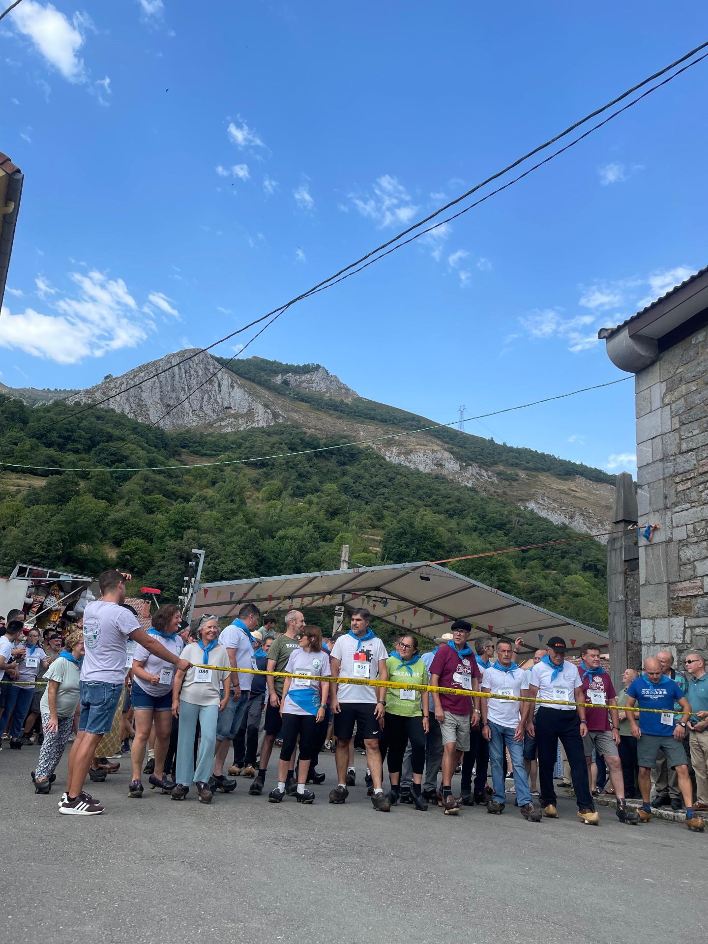 V Carrera de Madreñes en Caso