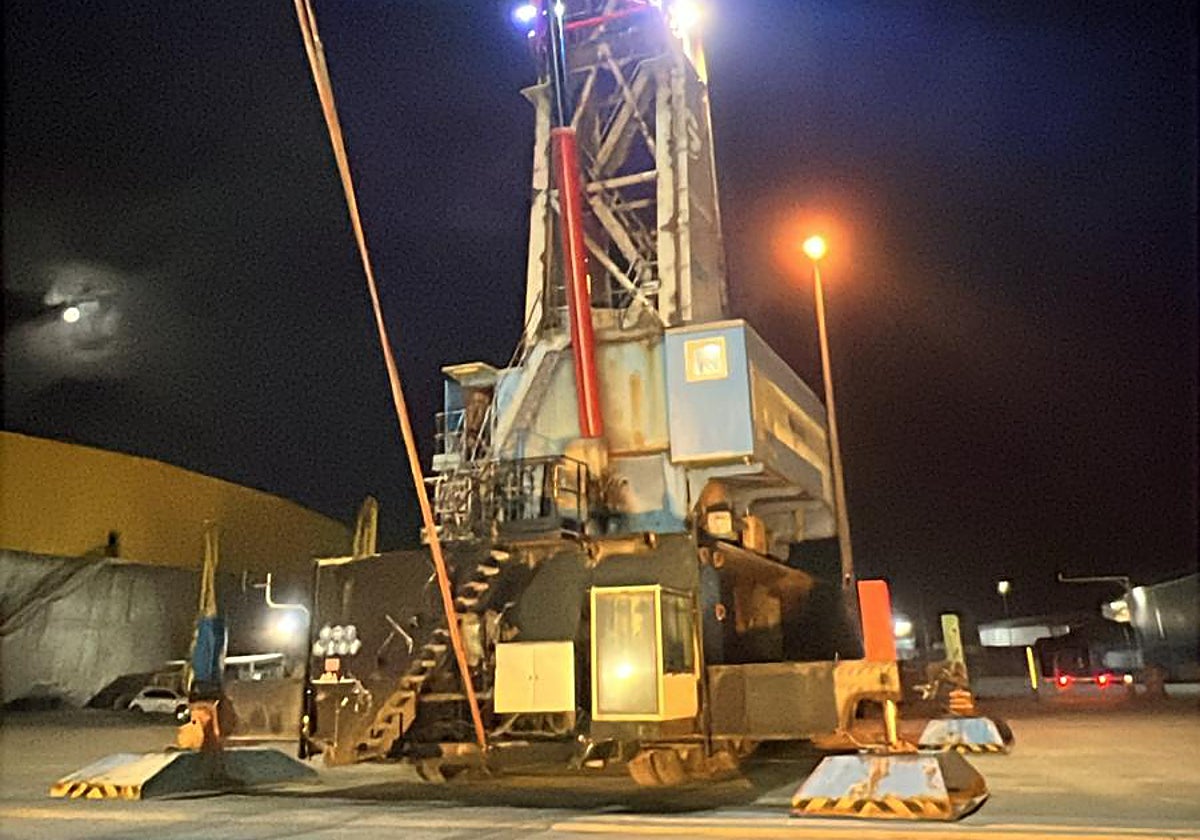 Pasadas las cuatro de la mañana, la máquina ya se encontraba en el cantil de San Juan.