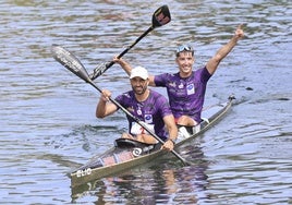 Bertín Llera y Walter Bouzán tras conquistar el Descenso Internacional del Sella 2025.