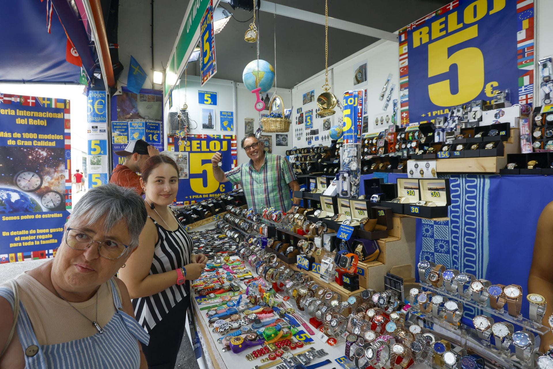 Sidra y mucho ambiente este lunes en la Feria de Muestras de Gijón