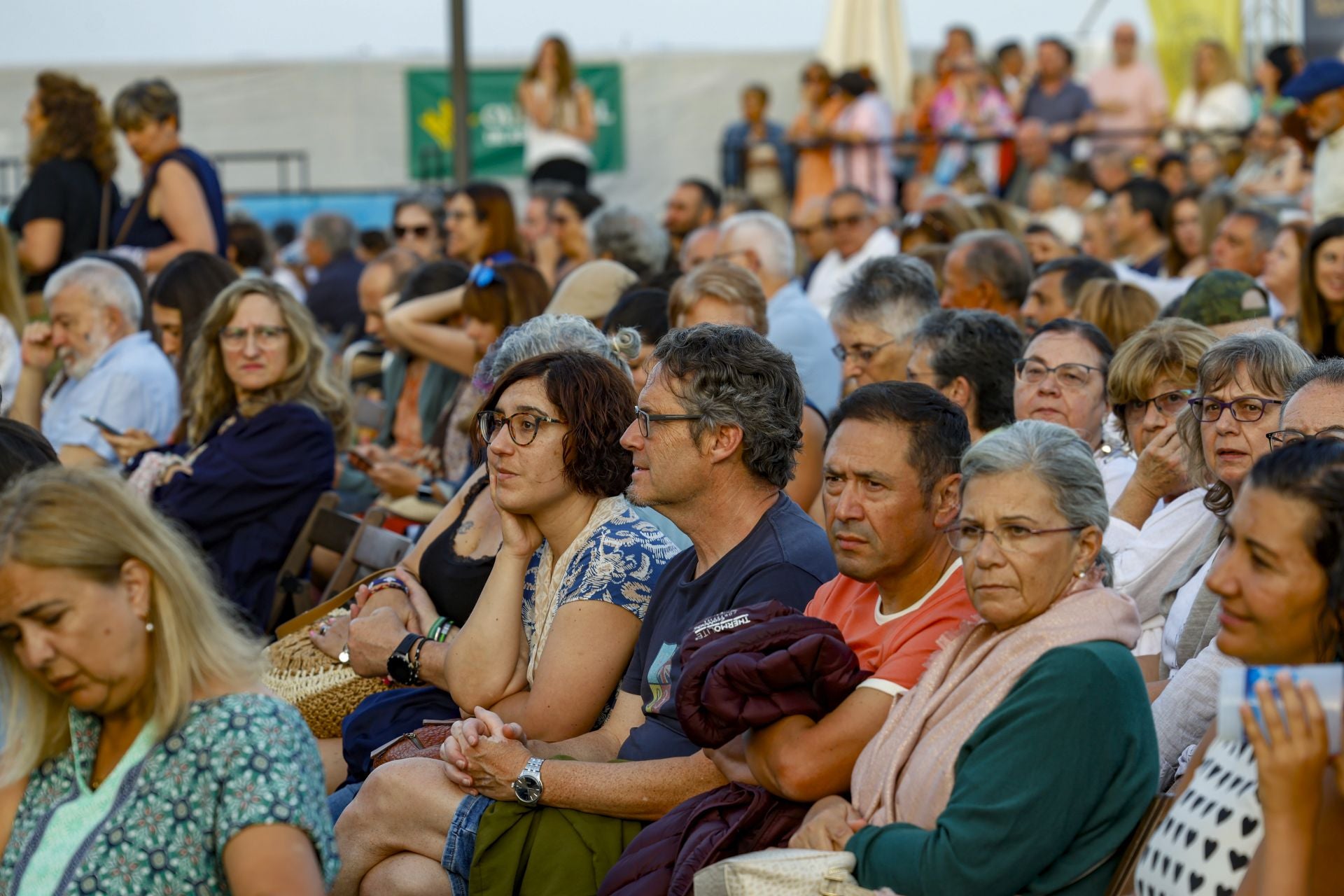 Luanco se entrega a Rozalén