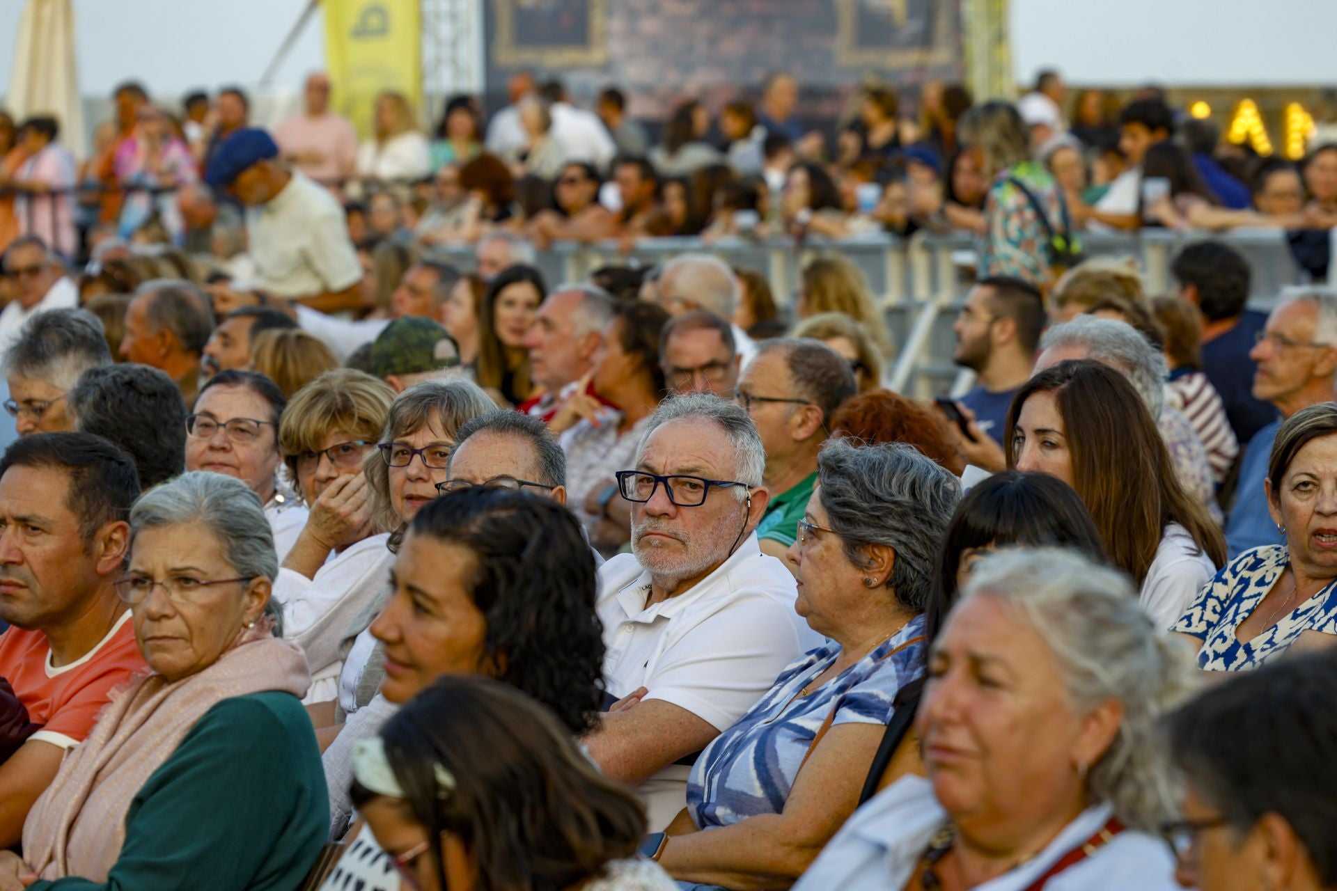 Luanco se entrega a Rozalén