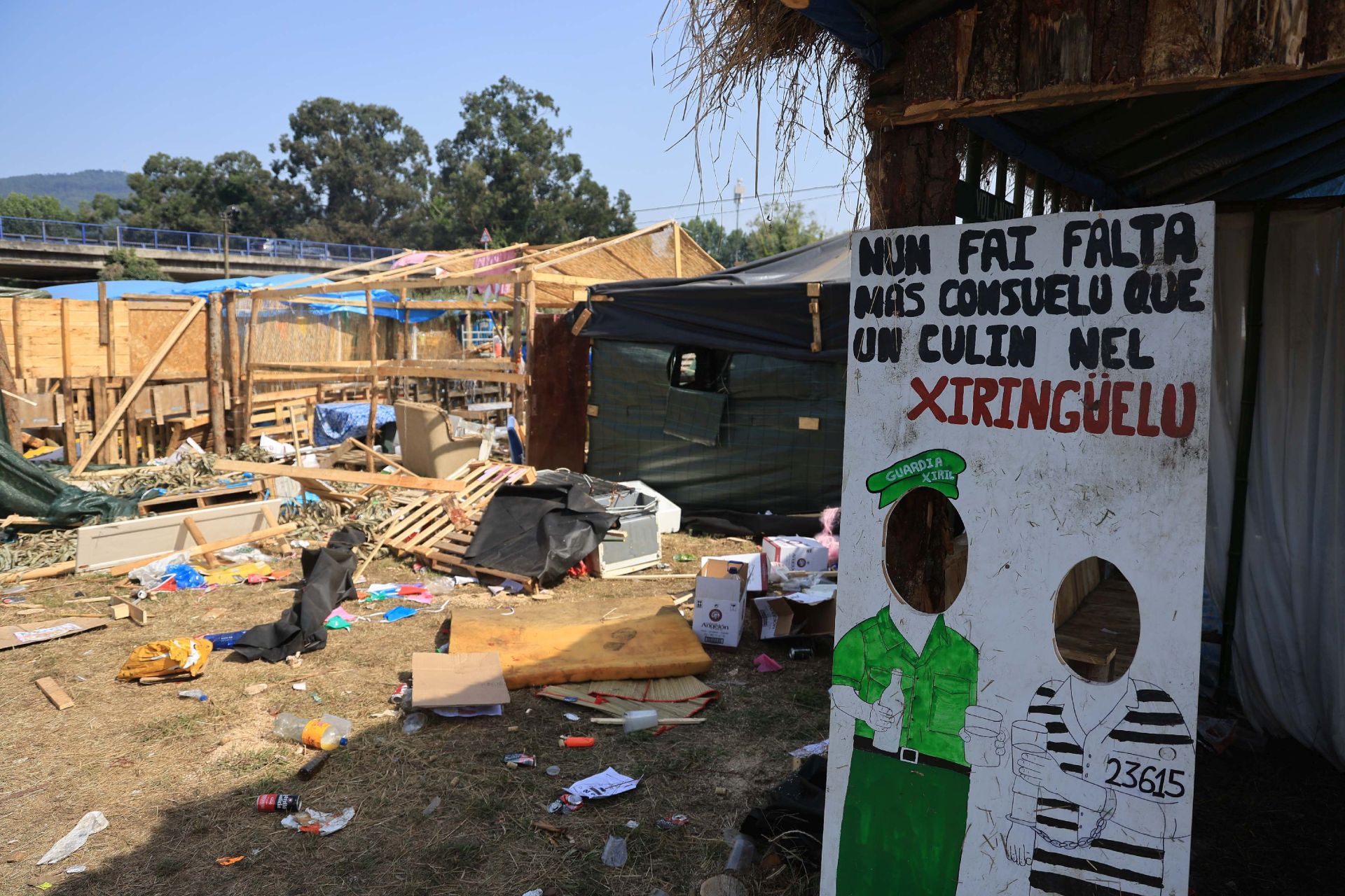 El día después del Xiringüelu: así ha quedado el prau Salcéu