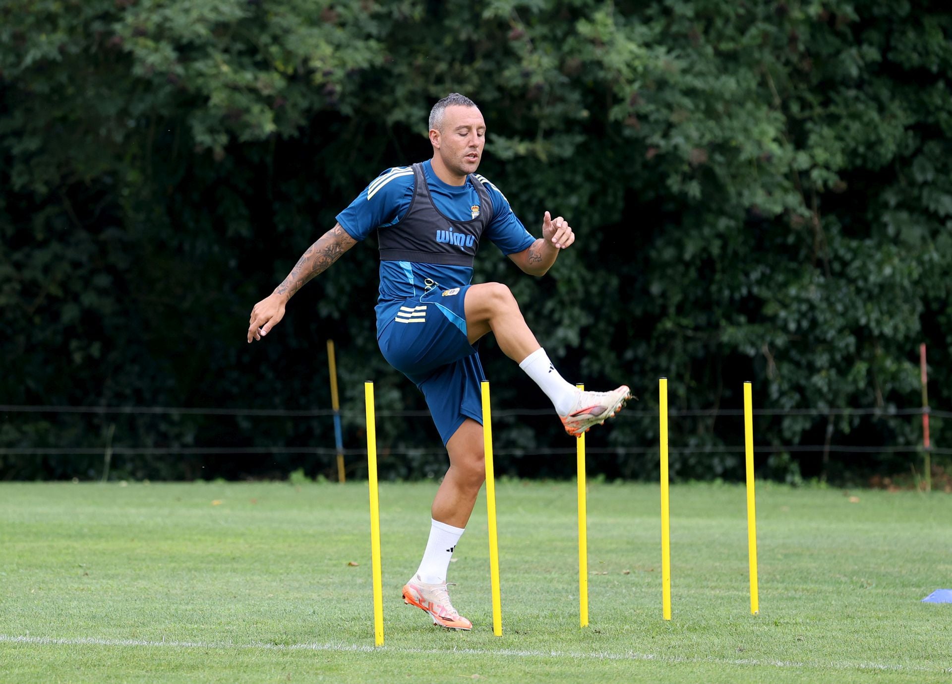 El entrenamiento del Real Oviedo de este martes, 12 de agosto, en fotos