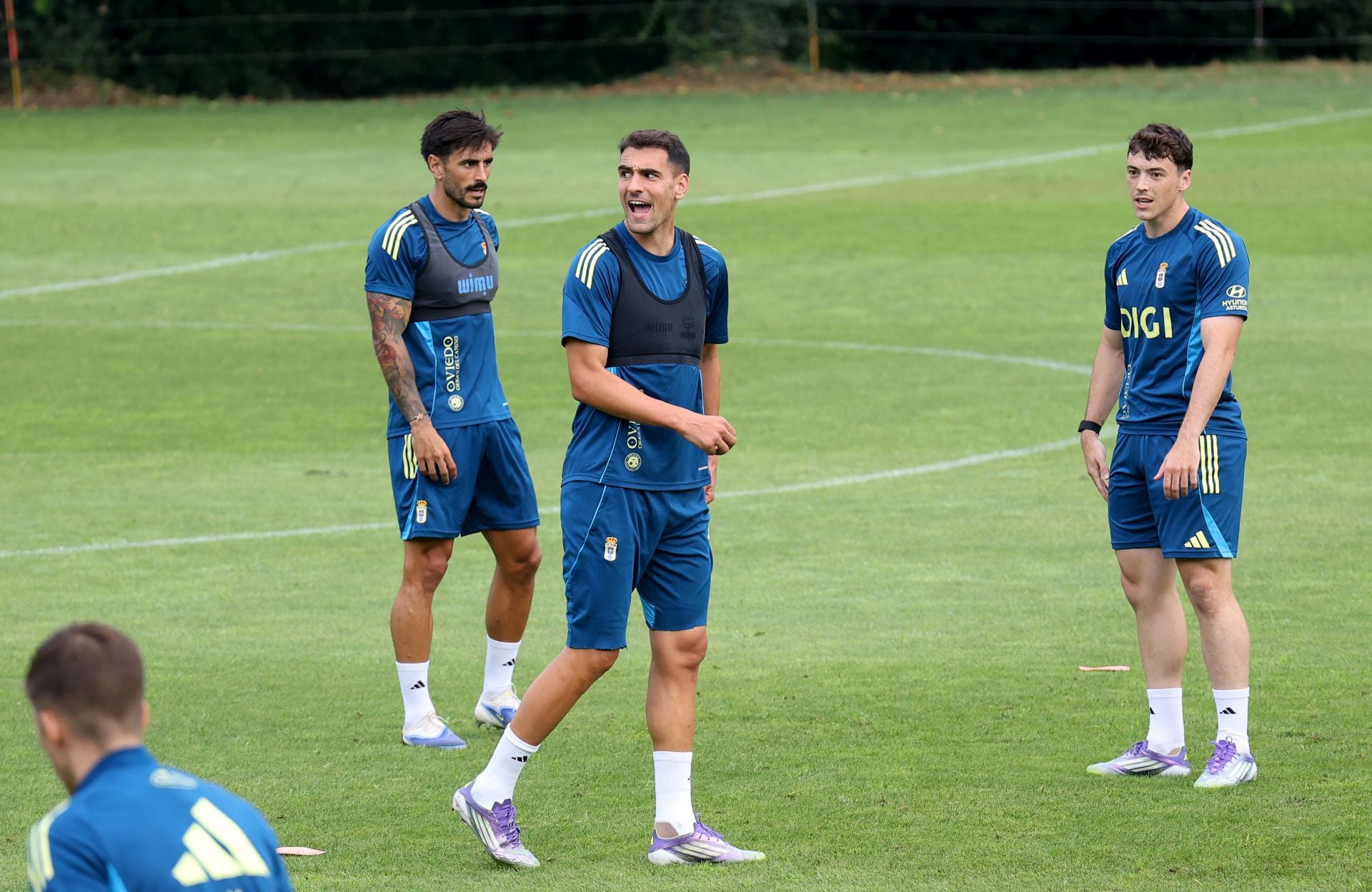 El entrenamiento del Real Oviedo de este martes, 12 de agosto, en fotos