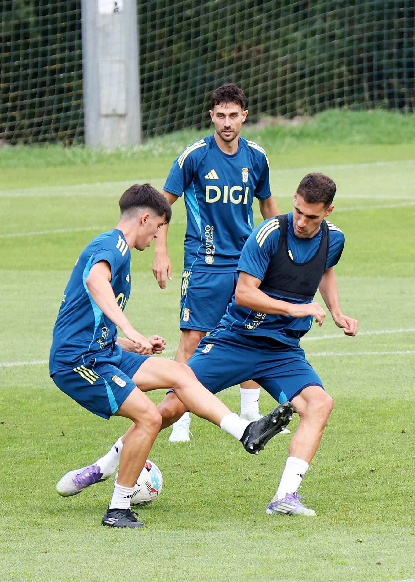 El entrenamiento del Real Oviedo de este martes, 12 de agosto, en fotos