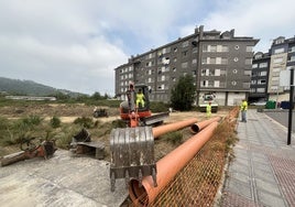 Inicio de las obras del área de autocaravanas de Lugones.