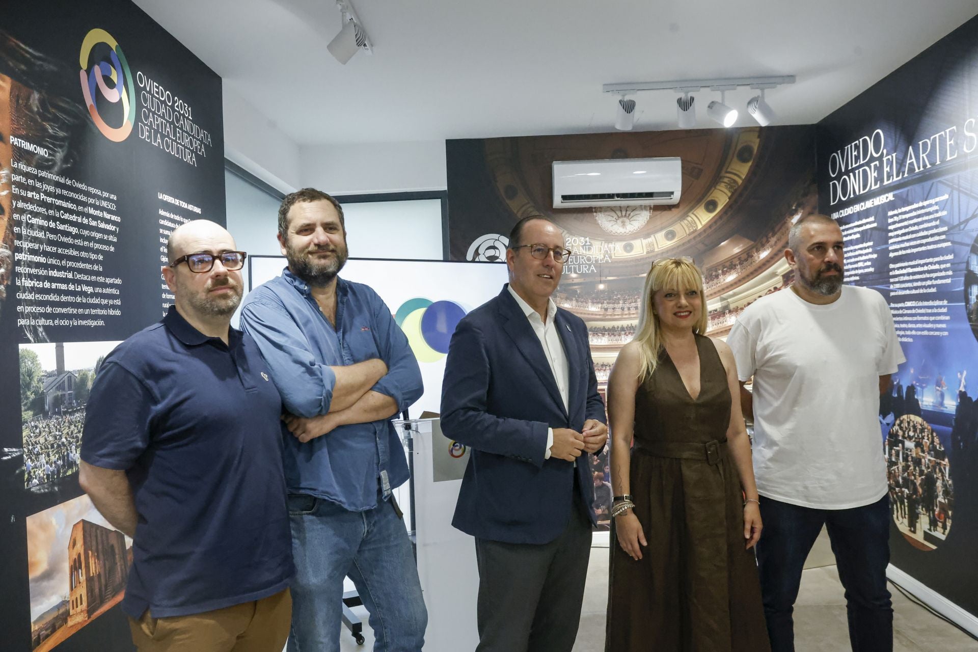 Un recorrido por la Feria de Muestras entre sirenas y Jovellanos con fabada para reponer fuerzas