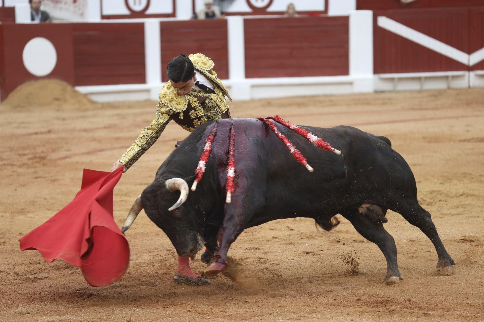 La primera corrida de la Feria de Begoña en imágenes