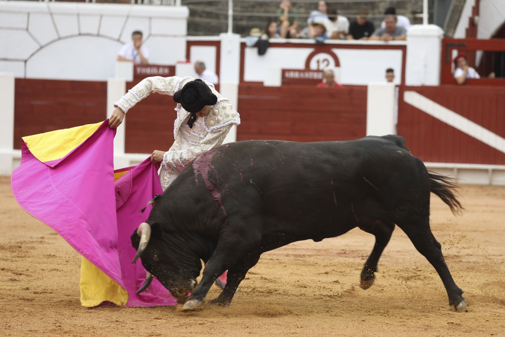 La primera corrida de la Feria de Begoña en imágenes