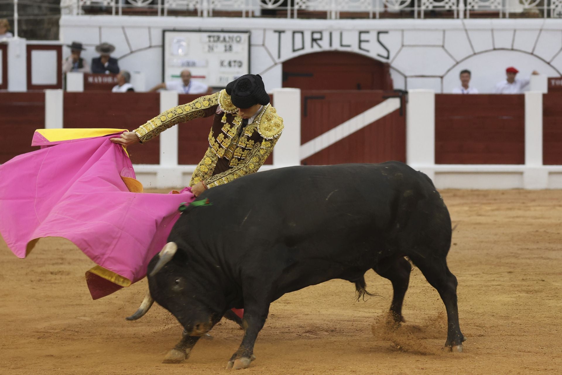La primera corrida de la Feria de Begoña en imágenes