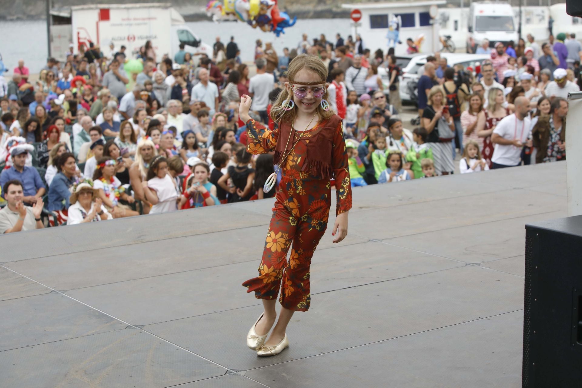Luanco se llena de fiesta y disfracesen su tradicional carnaval de verano