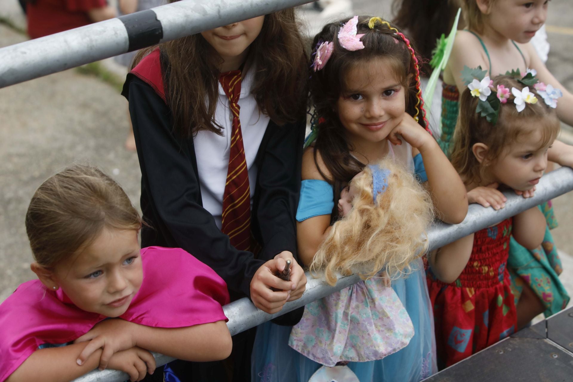 Luanco se llena de fiesta y disfracesen su tradicional carnaval de verano