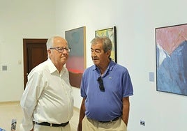 González y Álvarez-Cascos, en el pabellón de Masavéu.