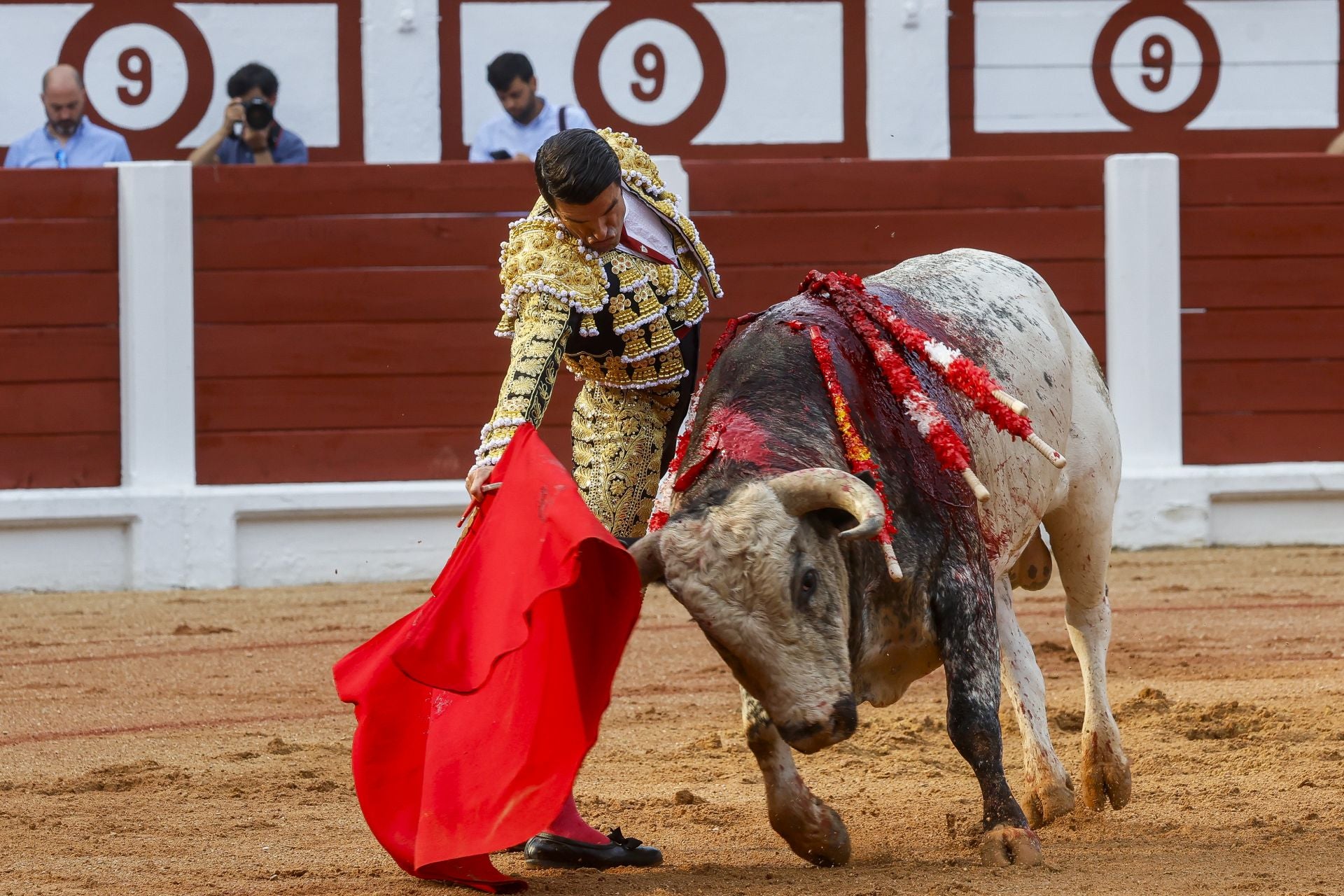 Tercera tarde de toros en la Feria de Begoña de Gijón