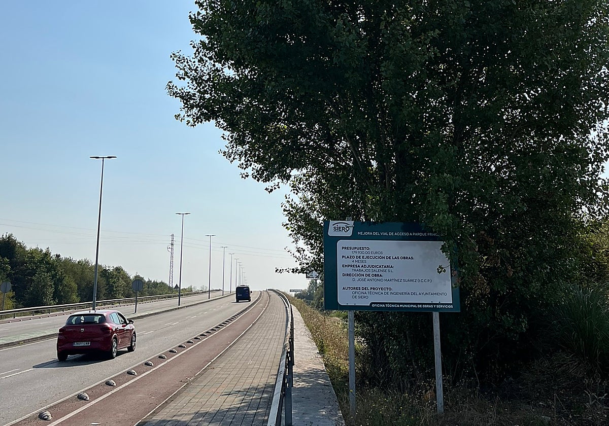 A la derecha, la parcela que se quiere ceder para la Ciudad de la Justicia, junto al vial de acceso a Parque Principado.