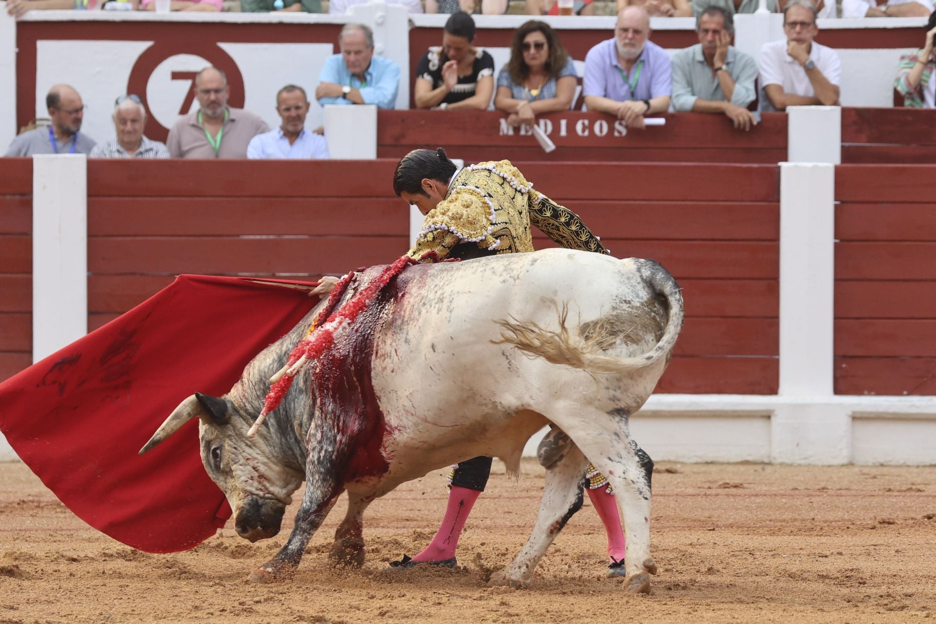 Tercera tarde de toros en la Feria de Begoña de Gijón