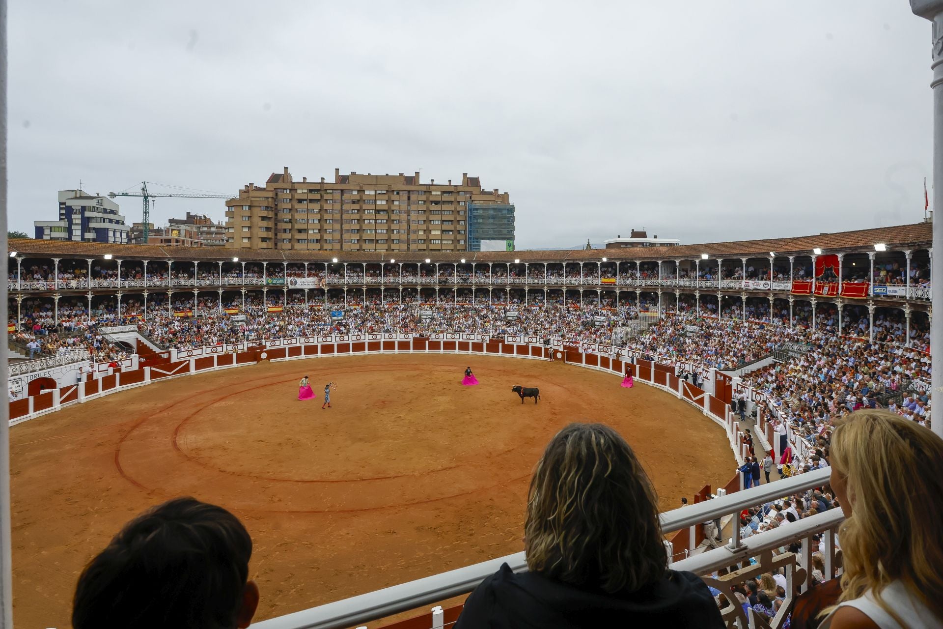 La cuarta de la Feria de Begoña de Gijón, con Fortes, Ortega y Roca Rey