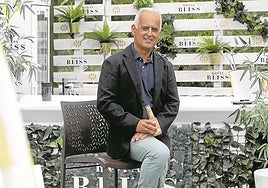 Ramón Méndez, en la terraza que Coca-Cola disfruta en la Feria de Muestras.