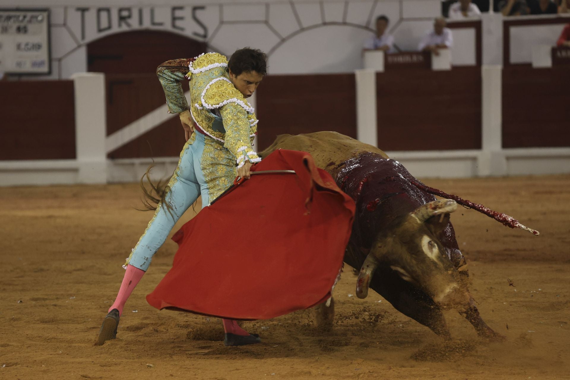 La cuarta de la Feria de Begoña de Gijón, con Fortes, Ortega y Roca Rey
