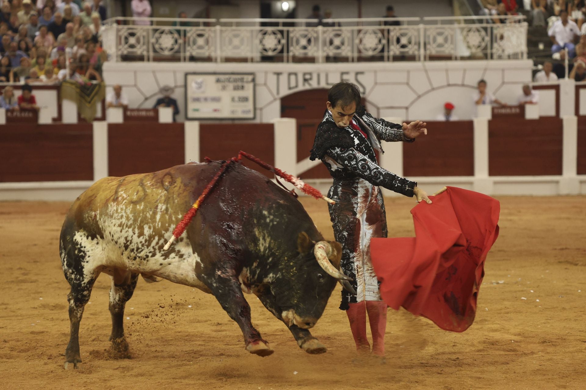 La cuarta de la Feria de Begoña de Gijón, con Fortes, Ortega y Roca Rey