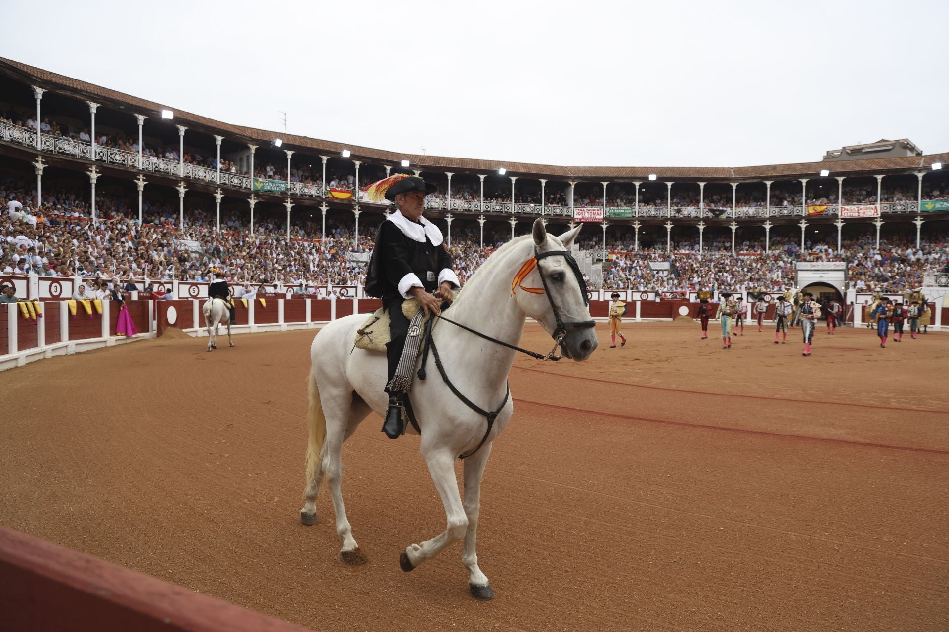 La cuarta de la Feria de Begoña de Gijón, con Fortes, Ortega y Roca Rey