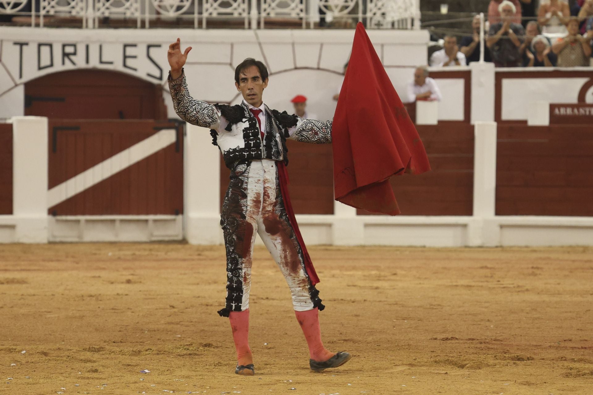 La cuarta de la Feria de Begoña de Gijón, con Fortes, Ortega y Roca Rey