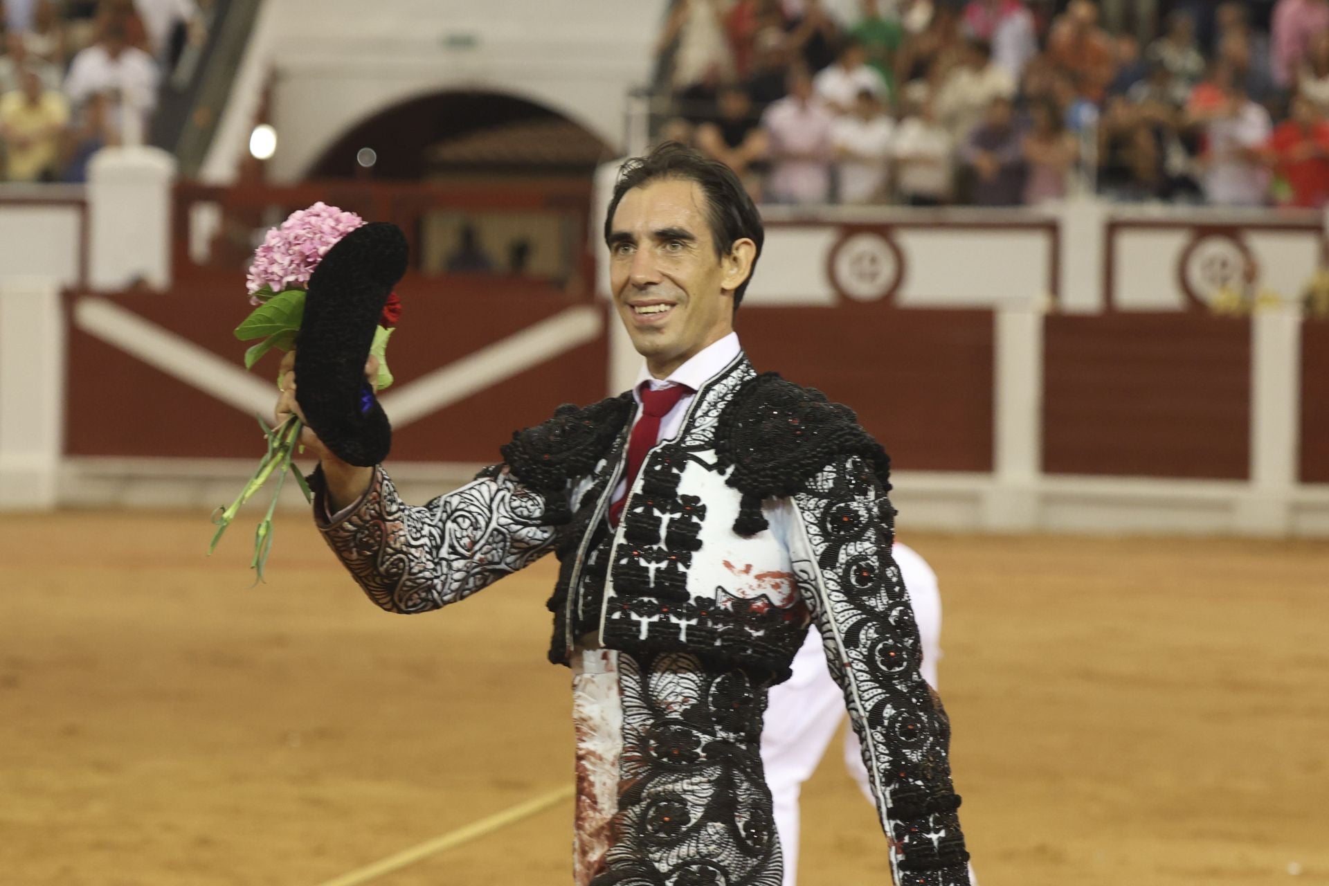 La cuarta de la Feria de Begoña de Gijón, con Fortes, Ortega y Roca Rey