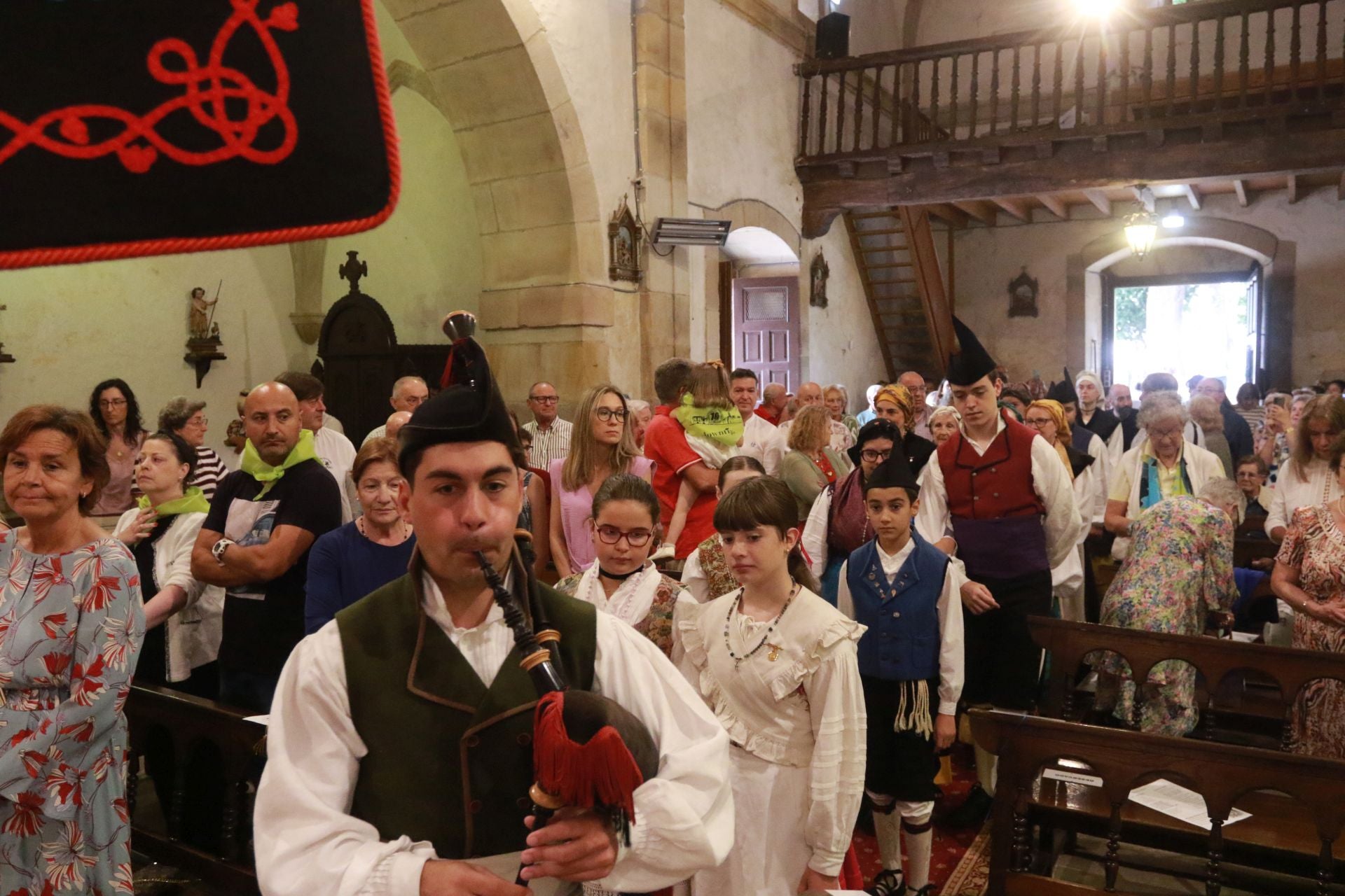 Contrueces honra a la primitiva patrona de Gijón